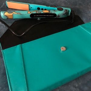 Chi flat iron Like new with bag